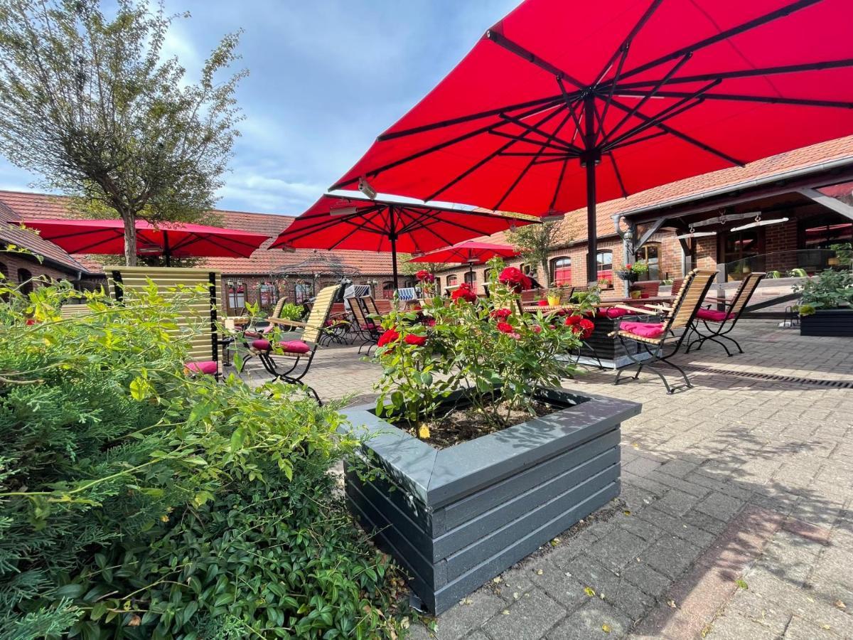 Landhotel Zur Schmiede เกอห์เรน-เลบบิน ภายนอก รูปภาพ