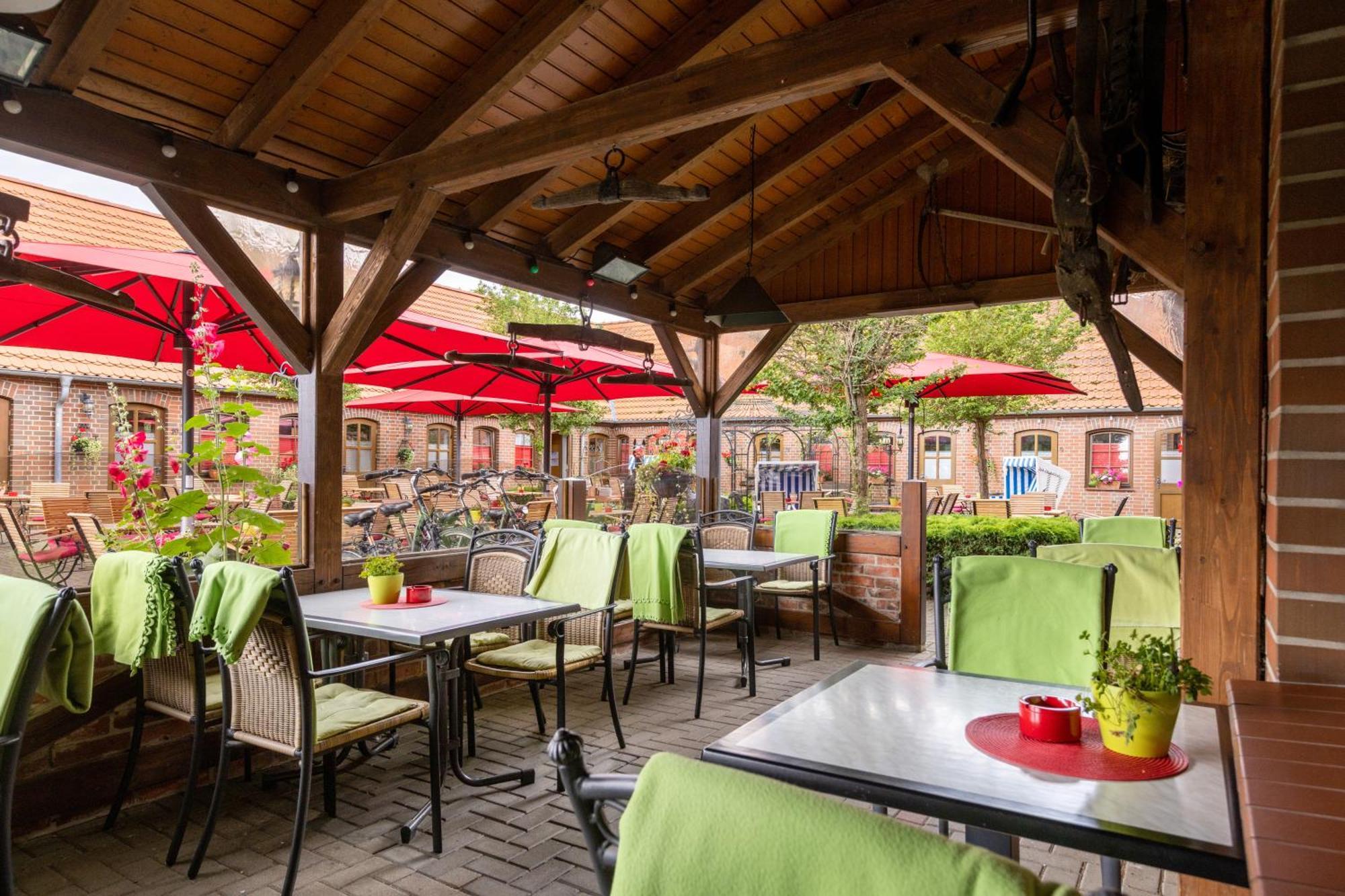Landhotel Zur Schmiede เกอห์เรน-เลบบิน ภายนอก รูปภาพ